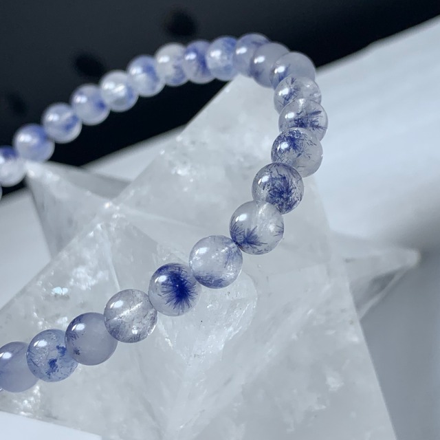 3.希少なデュモルチェライトインクォーツ