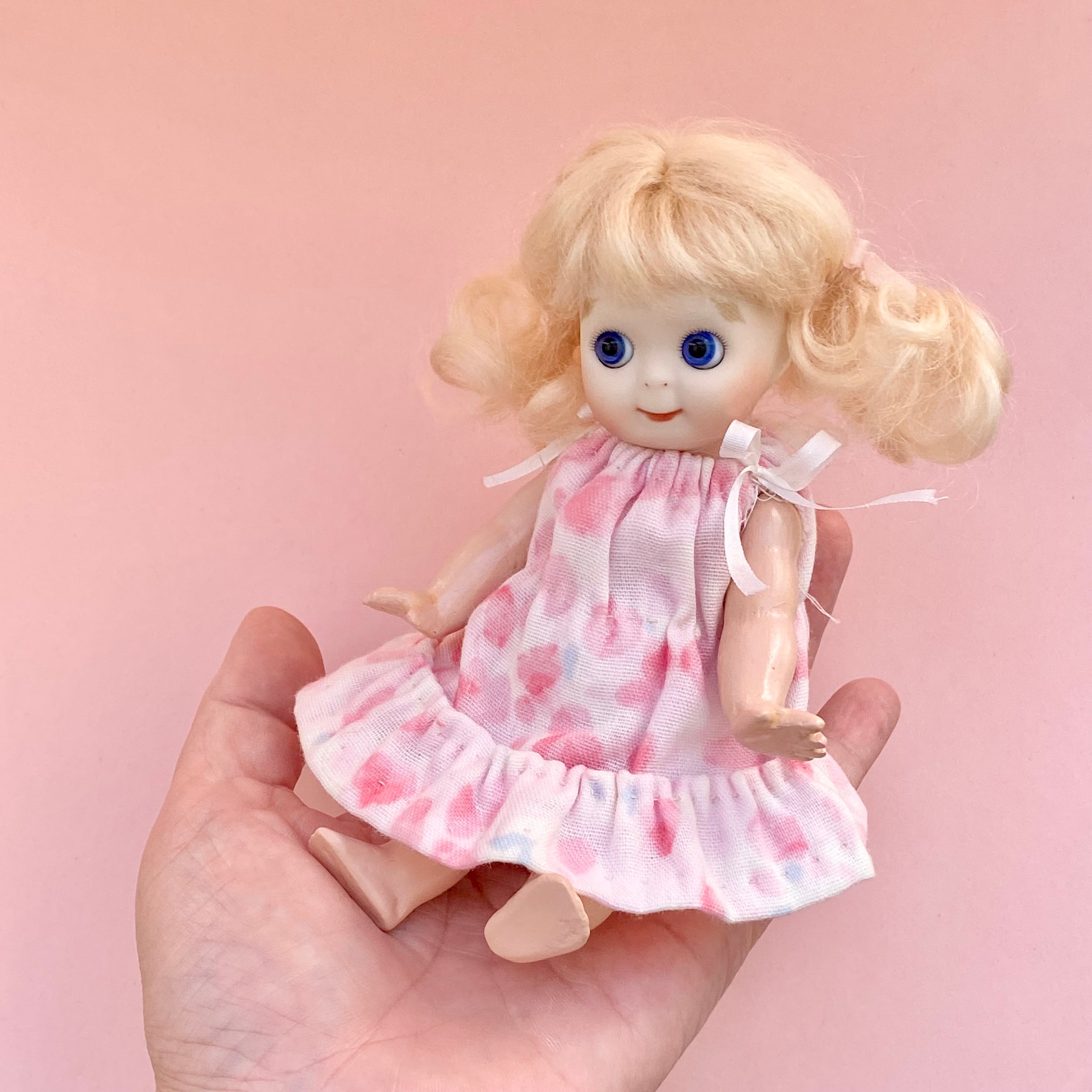 ヴィンテージ　ビスクドール　グーグリーアイ　大きめの子 完成ドール】グーグリー/ビスクヘッドコンポボディー/グラスアイ/15cm