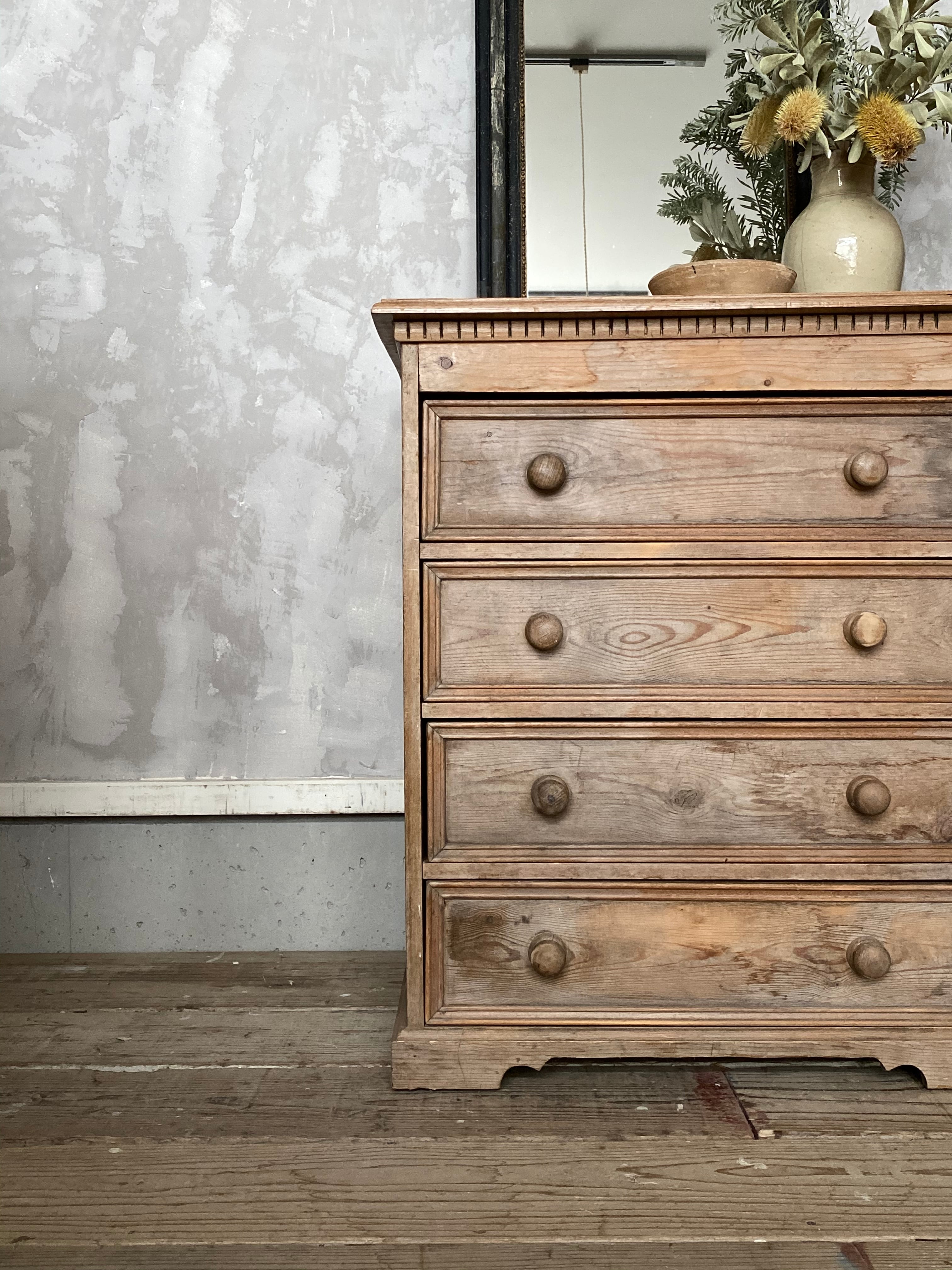 Chest / 4 drawers  (A22-115)