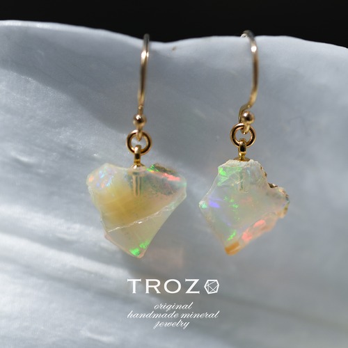 【032 Fairy Tale Collection】 オパール 鉱物原石 14kgf フックピアス 天然石 アクセサリー (No.3482)