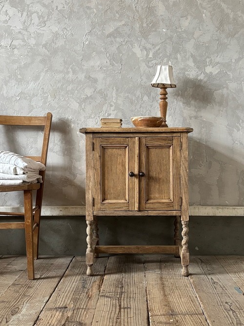 Side Cabinet (A26-101)