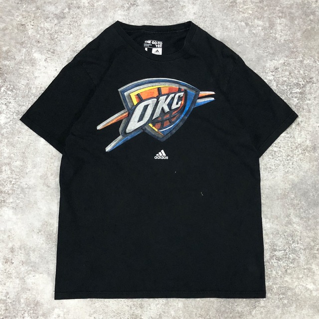 オクラホマシティ・サンダー チームロゴ Tシャツ adidas