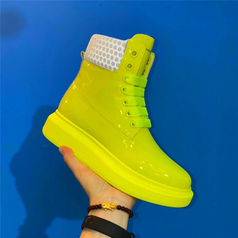 【新作】【送料無料】 冬の女性のハイヒールのブーツは、厚底の丸いつま先のパテントレザーのハイヒールのブーツファッションショートブーツを増やします 靴 シューズ ウィンター 冬物 ラウンドトー 10b390301849128