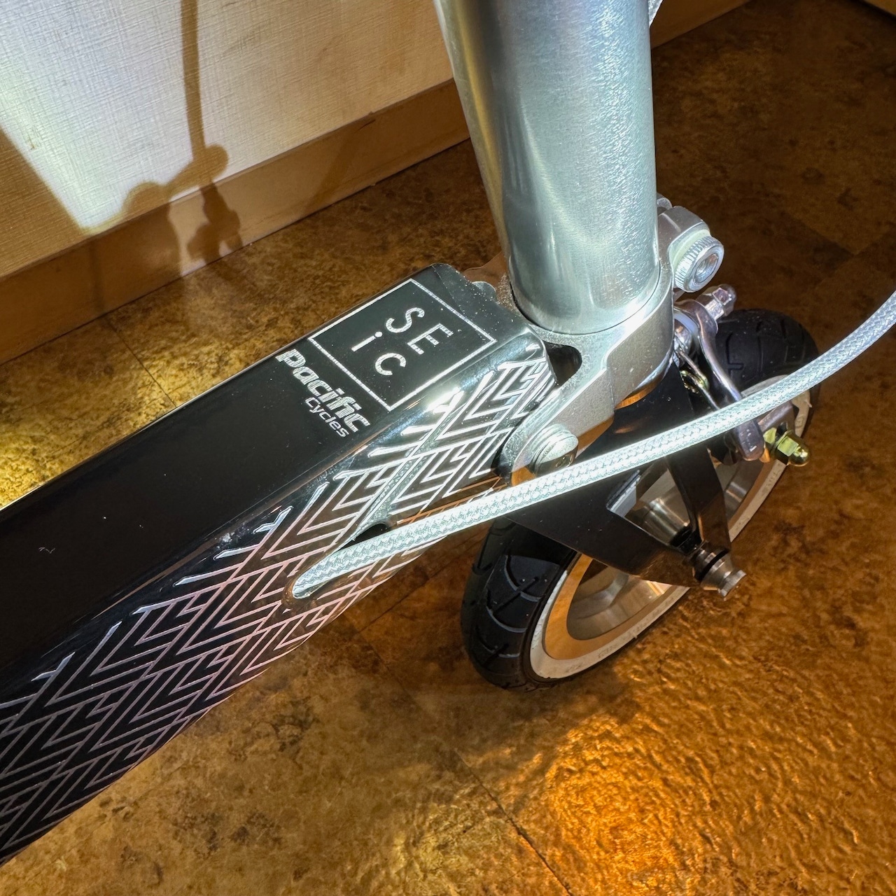 CarryMe x SEicコラボモデル　PREMIUM　バイナルブラック