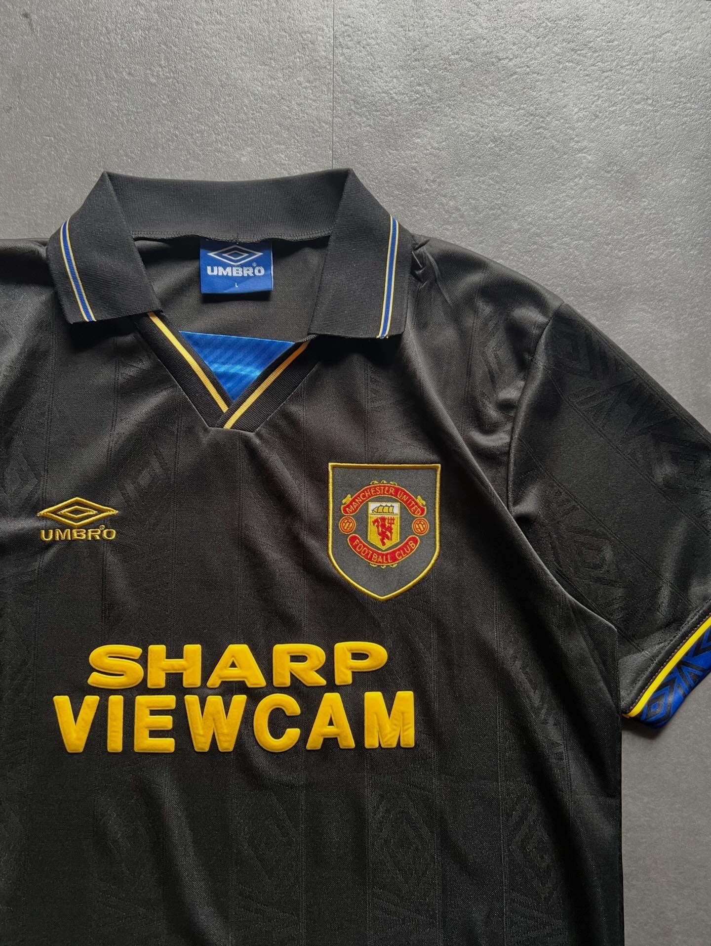UMBRO マンチェスターユナイテッド ゲームシャツ SHARP VIEWCAM 黒 L