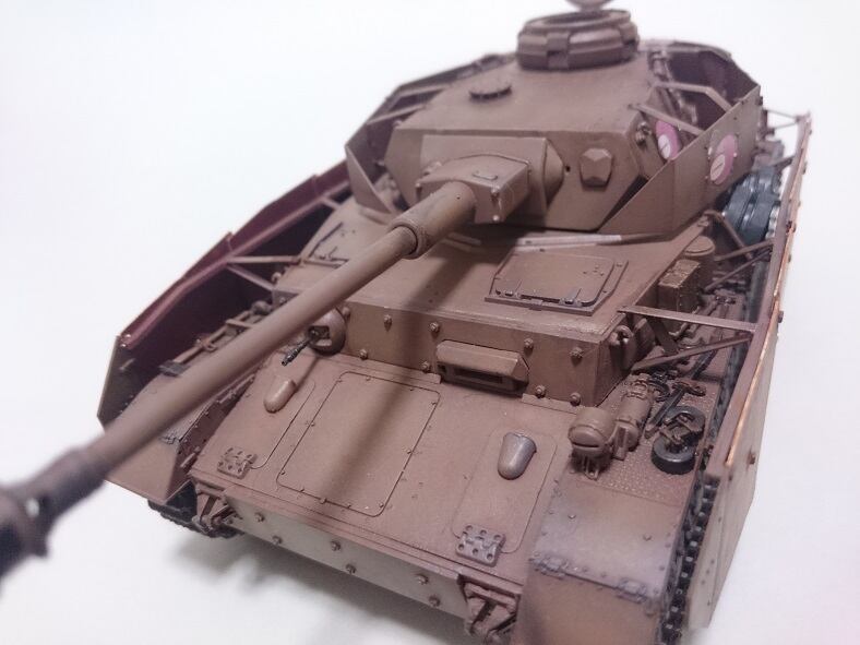 ガールズ&パンツァー　４号戦車　h型　あんこうチーム　タミヤ　プラッツ Amazon | プラッツ ガールズ&パンツァー劇場版 IV号戦車H型(D型