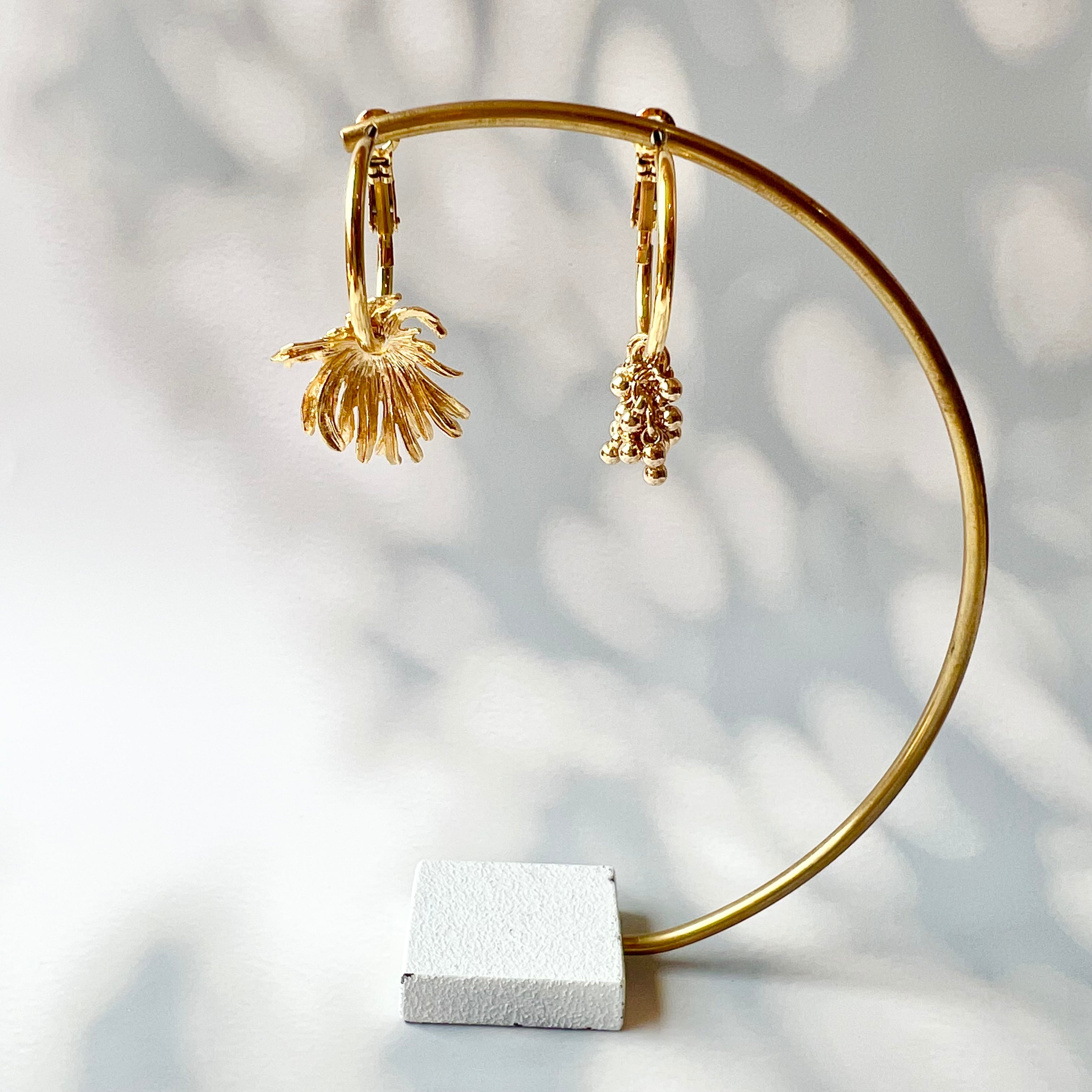 WG フラワー フープクリップピアス ゴールドフラワーフープピアス /イヤリング | Handmade Accessory MU