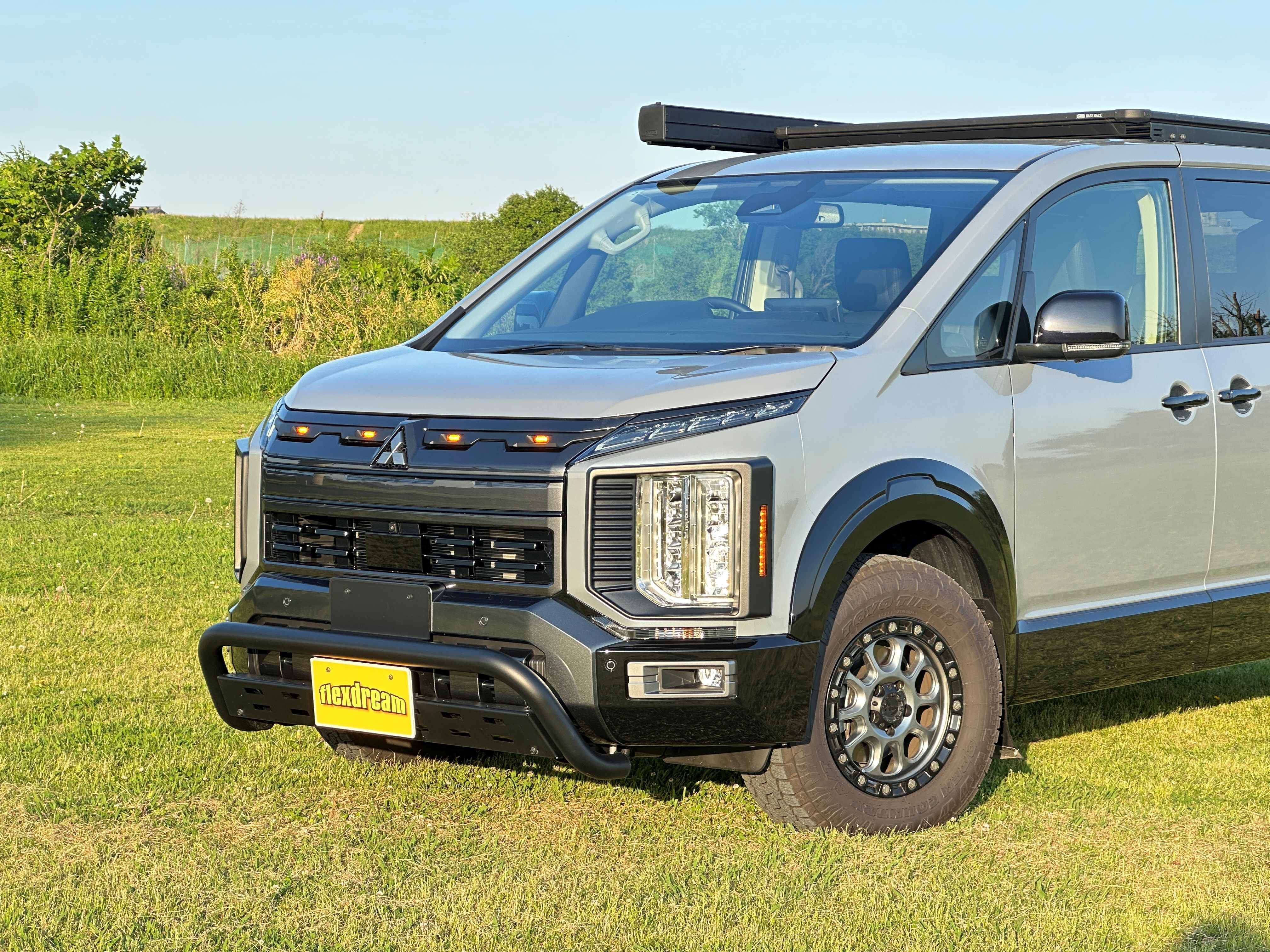 MONOBOX off-road：デリカヘッドライトプロテクター ※入荷予定8月