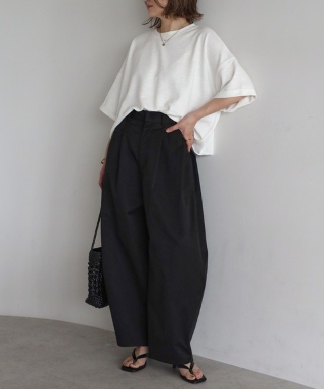 立体サイドタックアーチカーブパンツ