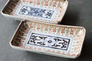伊万里焼 色絵 壺垂花瓔珞文 長皿 通りもの/Imari rectangular plate