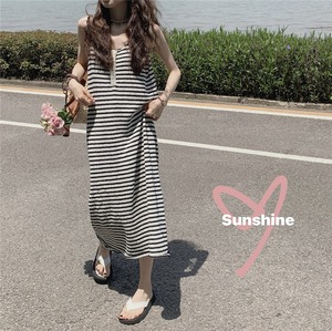 ベストワンピース ロングワンピース ロングスカート ロング丈 袖なし ノースリーブ ラウンドネック 襟なし ワイド 細身 ストレート スマート 大人 シンプル カジュアル おしゃれ お洒落 かっこいい 大人可愛い スポーティー クール ボーダー 春 夏 秋 10代 20代 30代 40代 レディース 女性用 通学 デート お出かけ 女子会 休日 イベント リゾート 旅行 ビーチ 海 着回し 普段使い お揃い 韓国 韓国系 ファッション フリーサイズ ホワイト