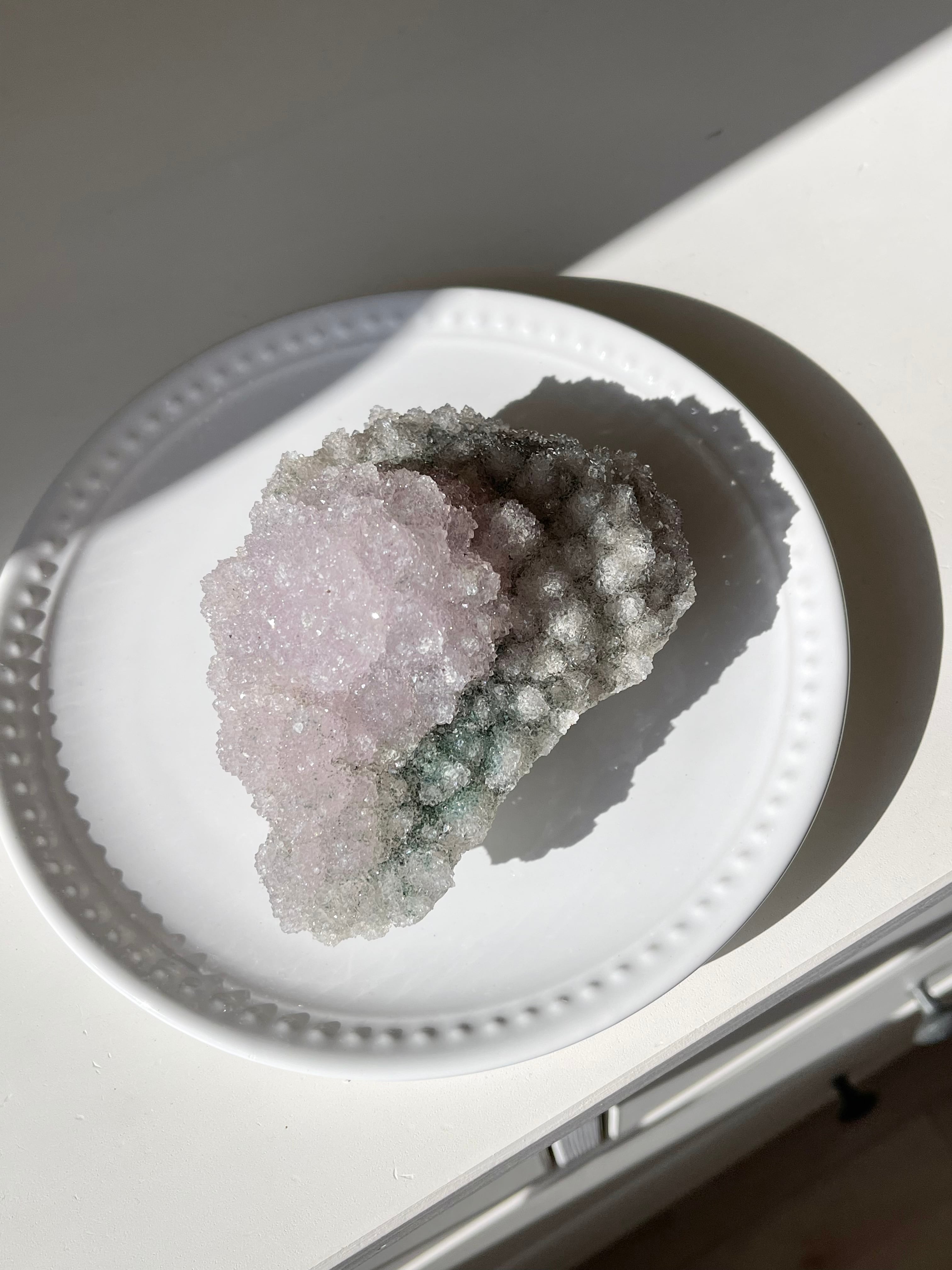 ブラジル産 キラキラ輝きが素晴らしい透明度抜群のスピリットアメシスト/Amazing spirits amethyst cluster