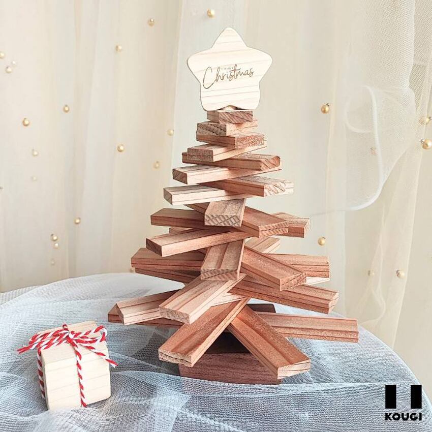 クリスマス】卓上クリスマスツリー・ギフトキューブ付（ウォルナット