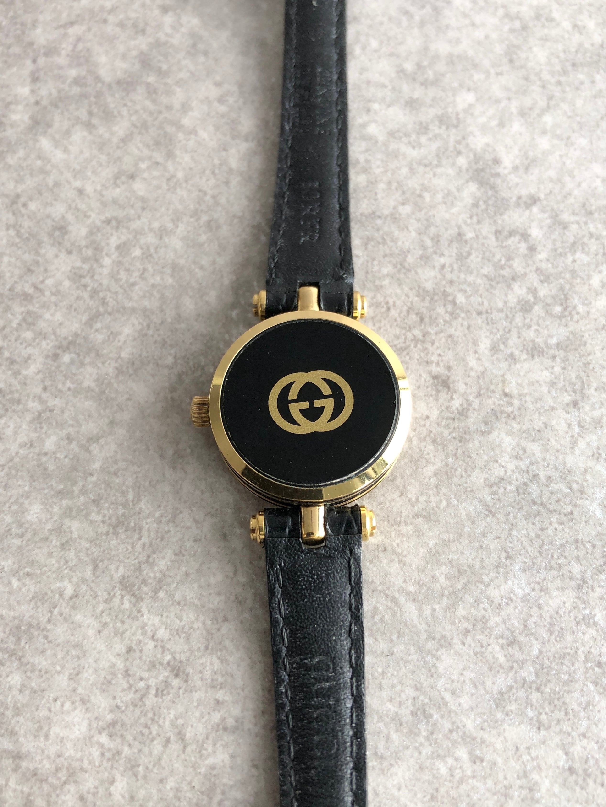GUCCI グッチ 腕時計 ブラック ローマ文字 レザー クォーツ vintage