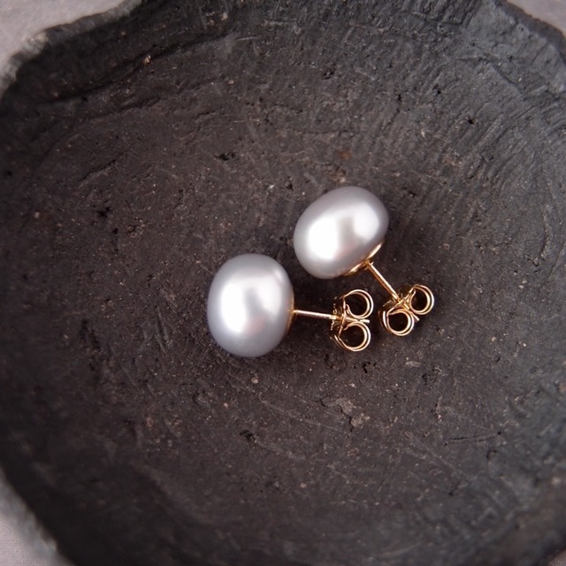 【K14gf】Baroque Pearl Earrings・Gray／グレーバロックパール スタッドピアス