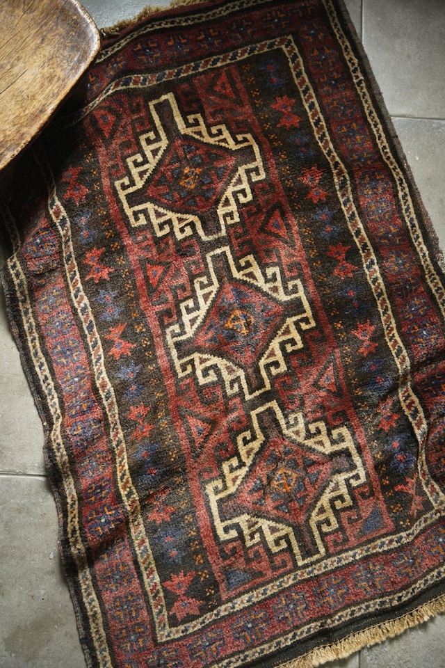2463-Vintage Baluch rug