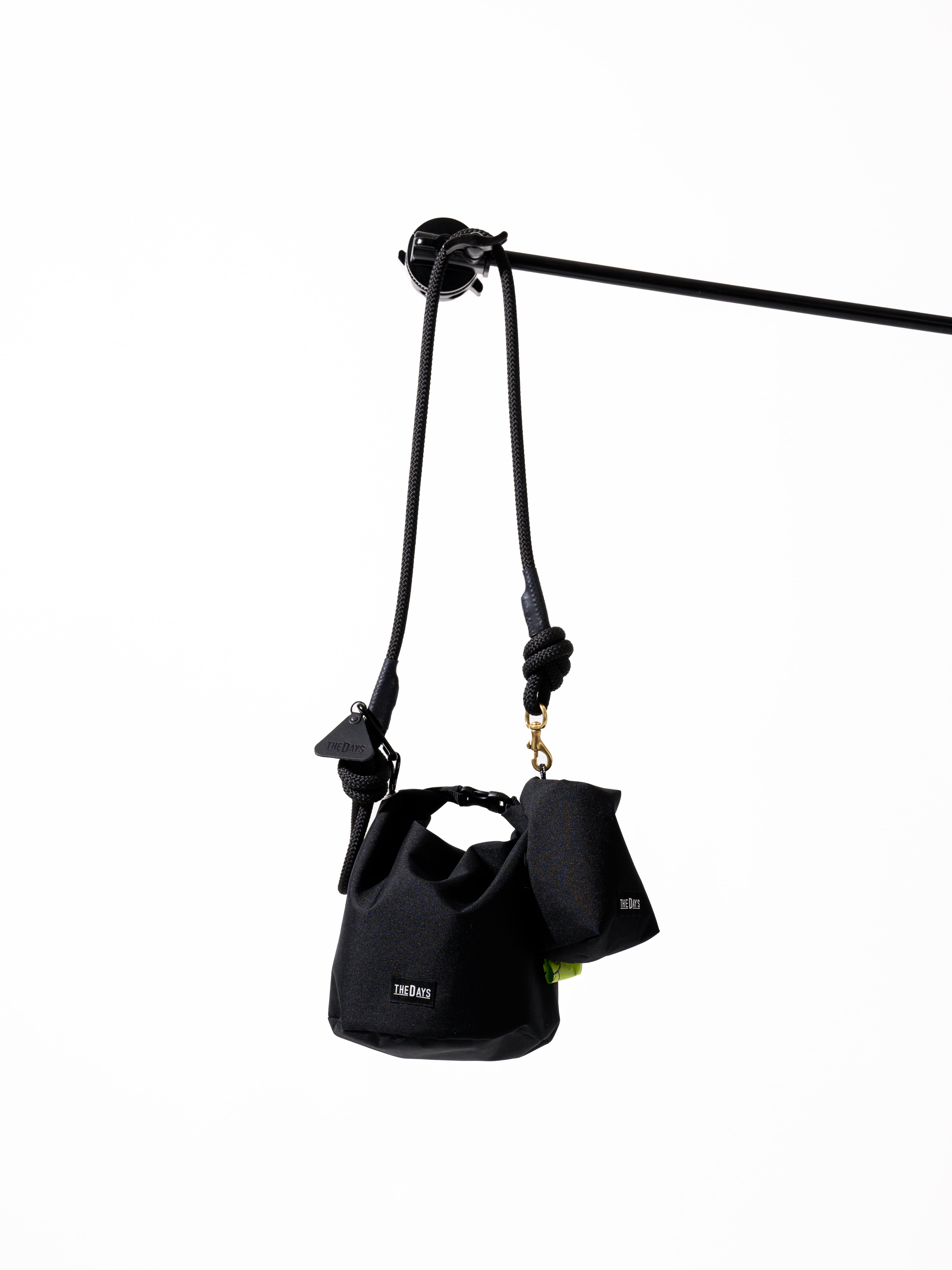 お出かけ・お散歩用品 THE DAYS 'Climbing Rope Leash Bousui bag THE DAYS Climbing Rope Leash Bousui Bag BLACK-CORDURA (リーシュ