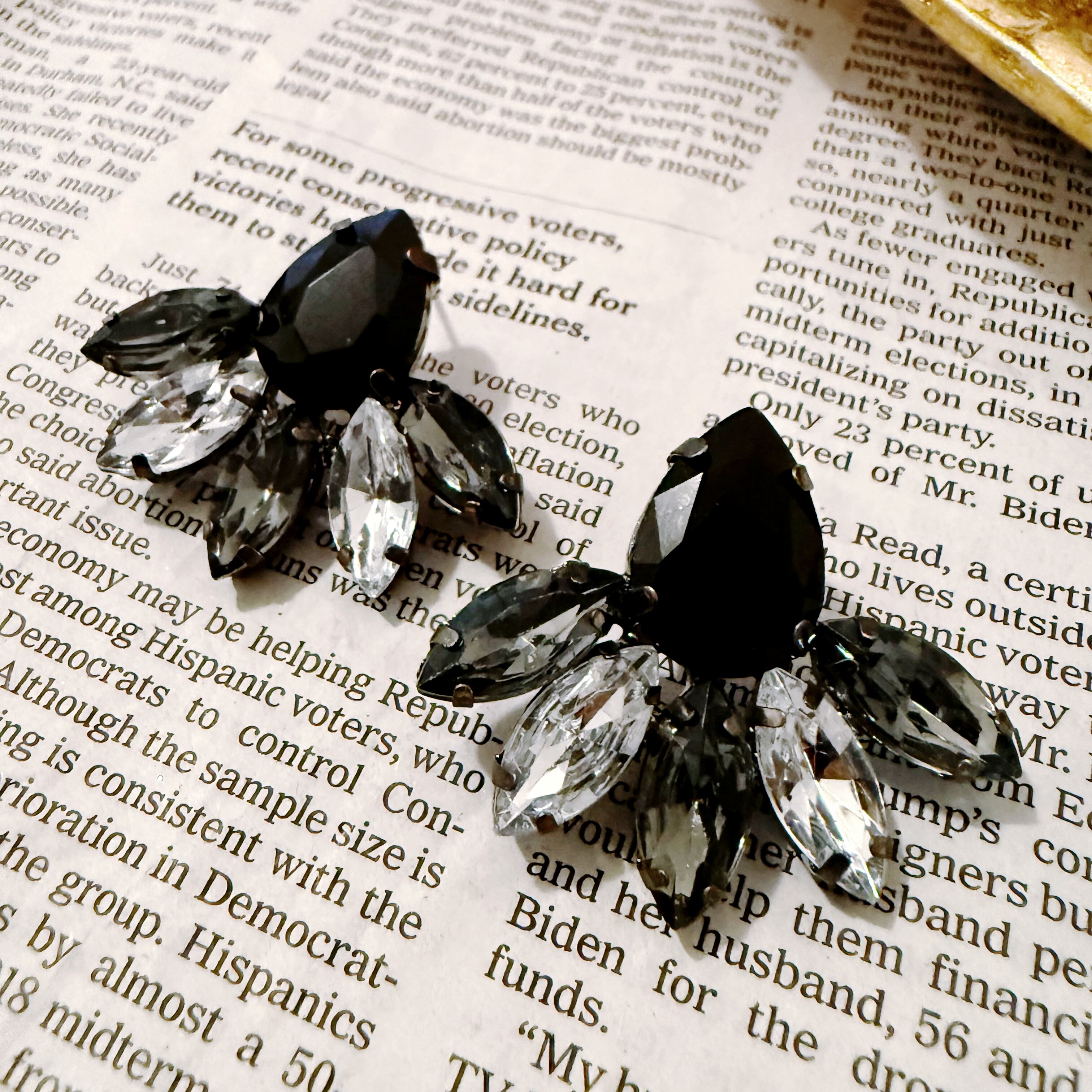 miroitant (ミロワントン)/ブリエ ドゥ ミル フ ブラック23 ピアス