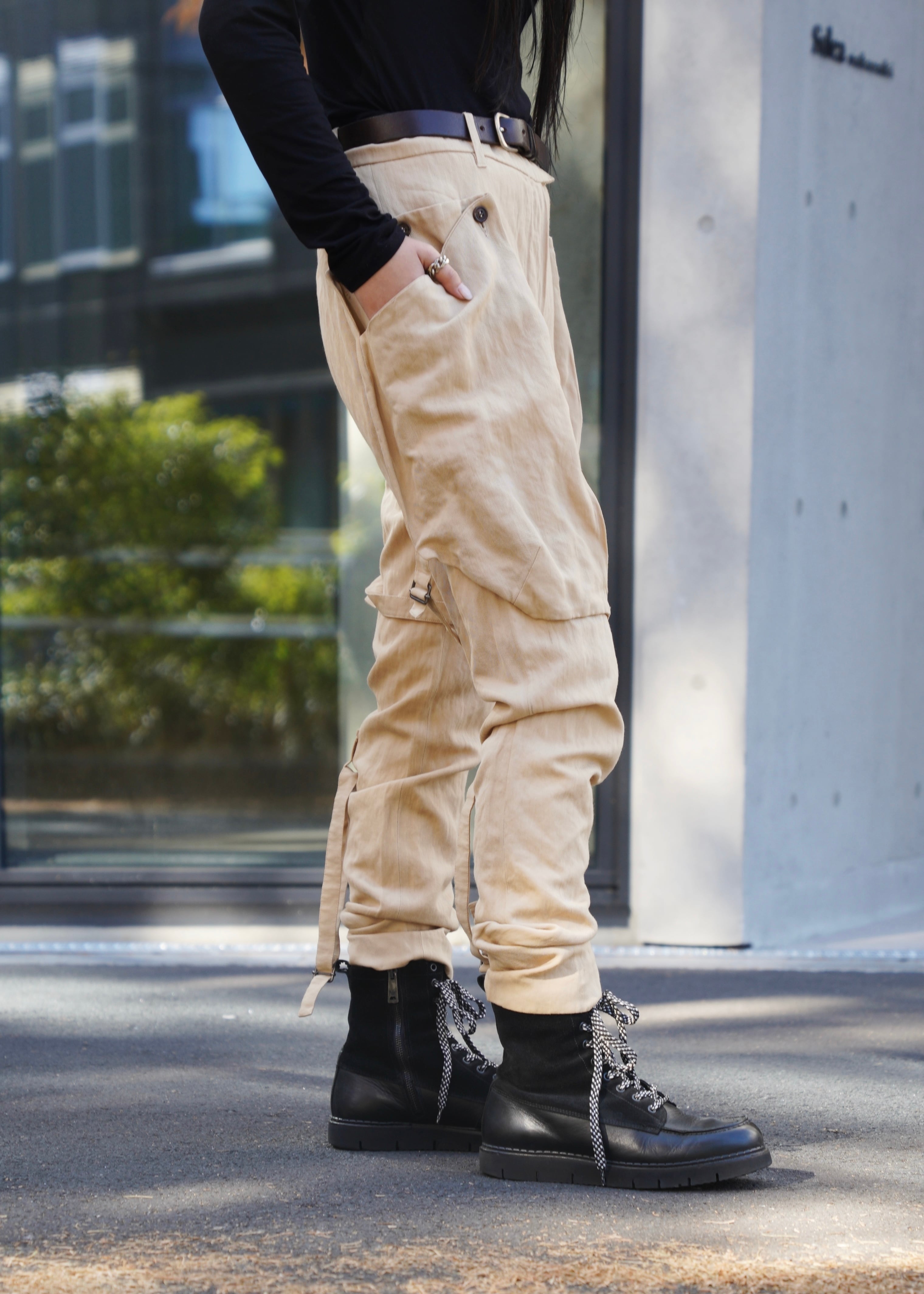 20471120 straight heavy cow leather trousers | CETTEN