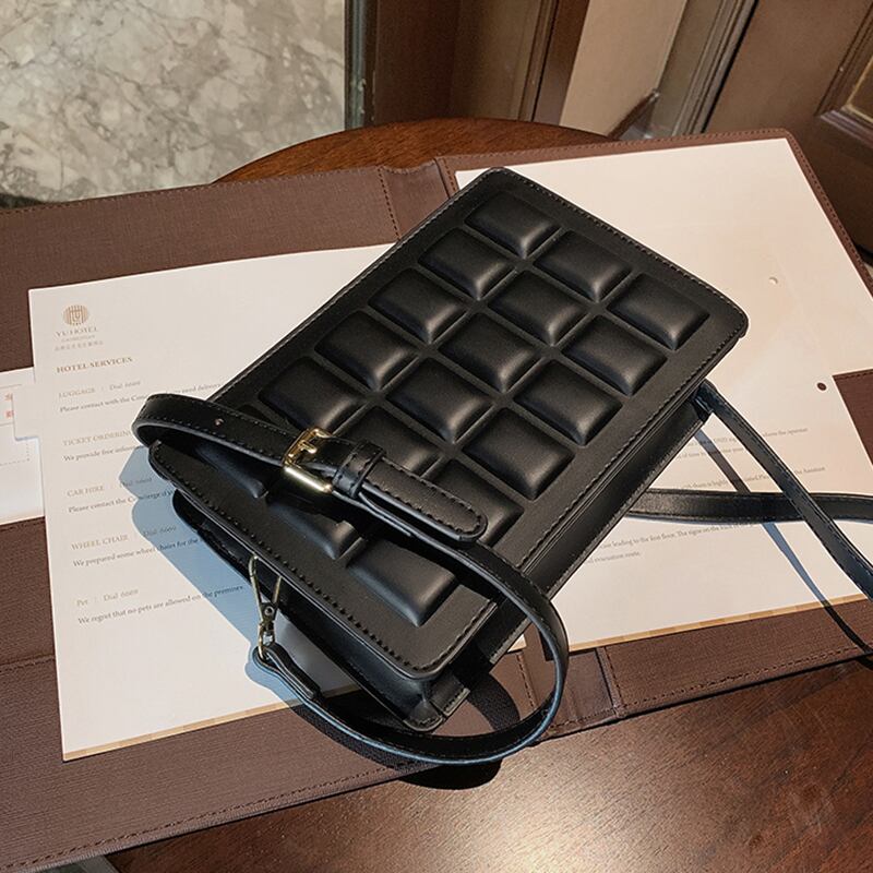 オータムウィンターレッド 秋物 冬物 スクウェア メッセンジャーバッグ 手作りハンドバック2792443007