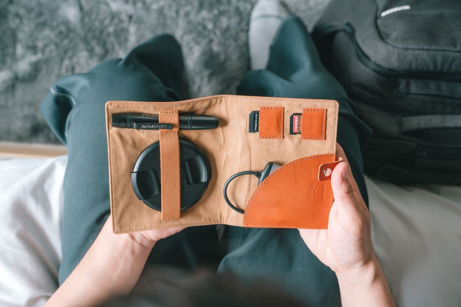 drip 高澤けーすけコラボレザーカメララップ ブラウン