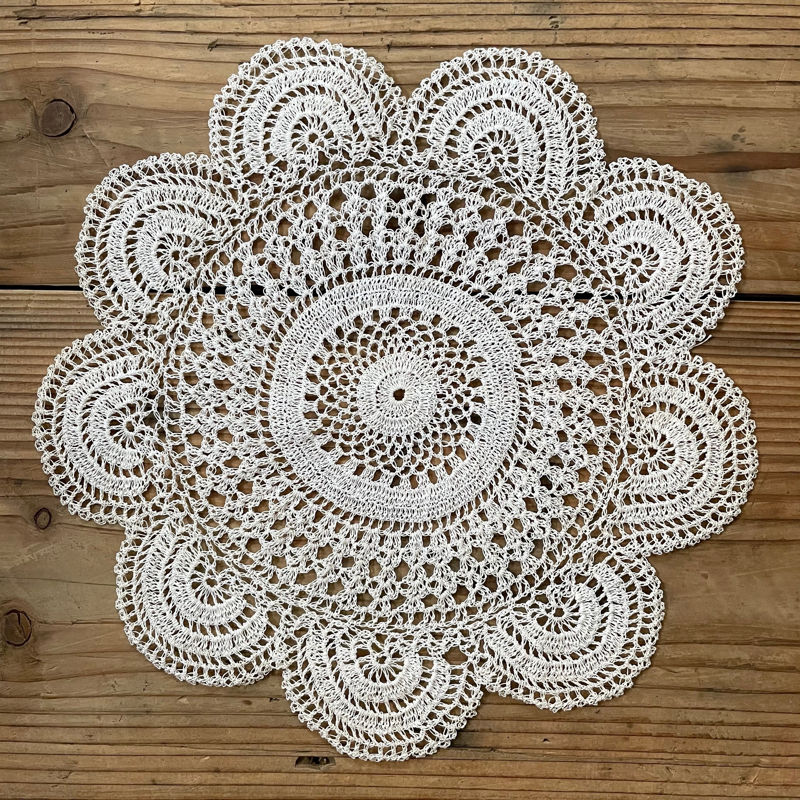 繊細すぎるドイリー