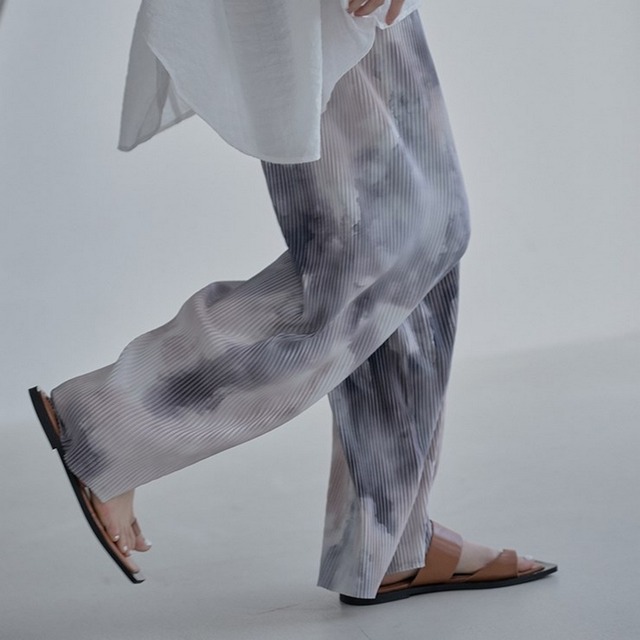 gray marble pleats pants