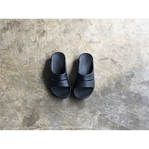 OOFOS(ウーフォス）MENS OOahh Recovery Sandals BLACK