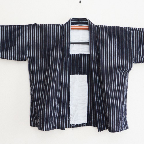 【シンプルな木綿の藍染縞模様が素敵な野良着】着物 リメイク素材 ジャパンヴィンテージ 昭和レトロ ハンドメイド 生地 | Noragi Jacket Kimono Japanese Fabric Cotton Vintage Indigo Stripe Pattern