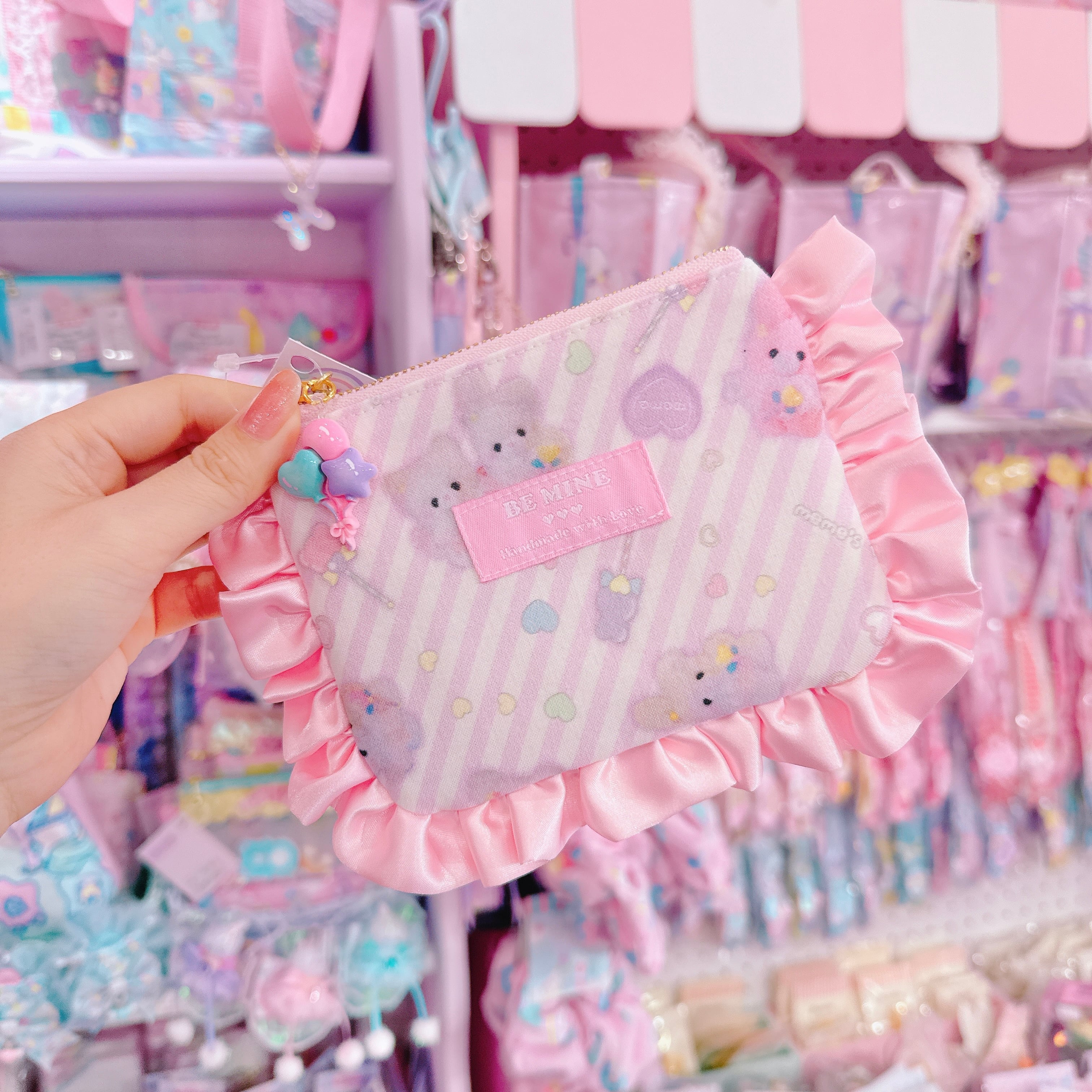 【E3】103-15サテンフリルミニポーチ