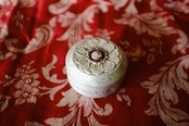1900s フランス  ルージュの花芯とアネモネとアルミパウダーケース アンティーク