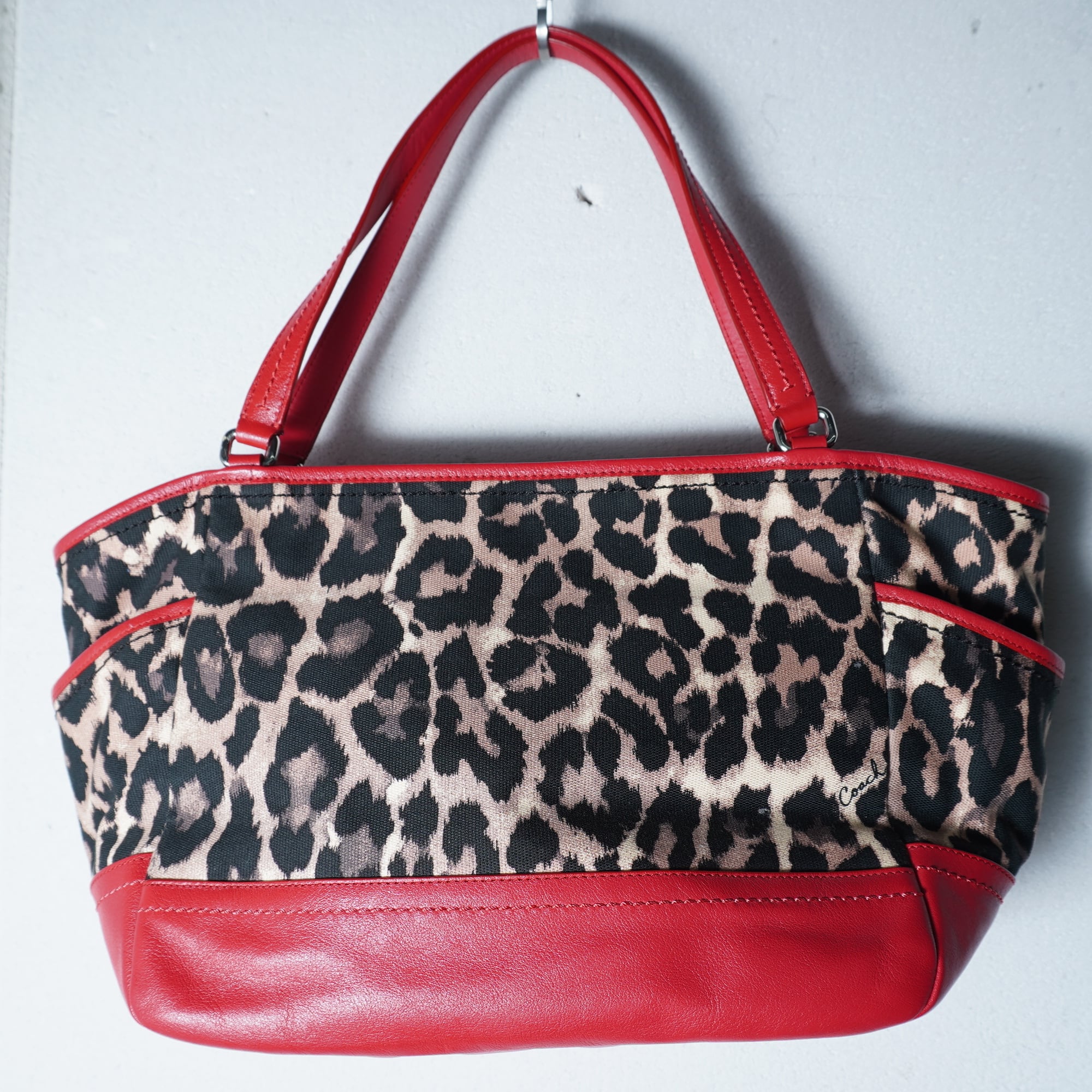 COACH】コーチ ”Y2K”ロゴ入レオパード柄キャンバス・レザートート