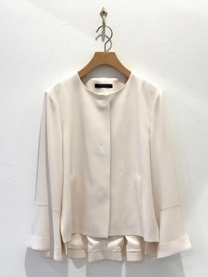 ペプラムジャケット