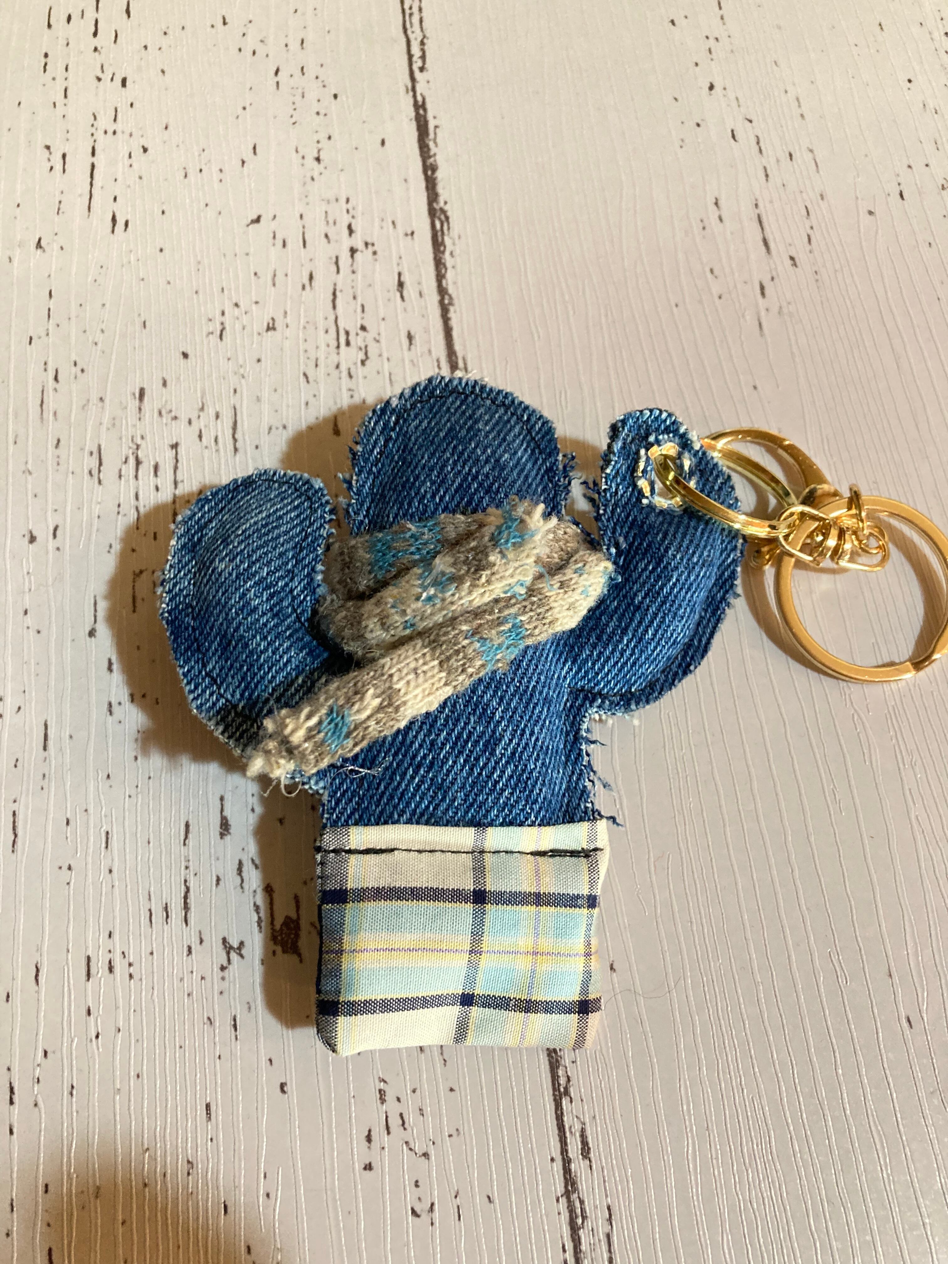 デニムサボテンキーホルダー ハンドメイド | M.MARI