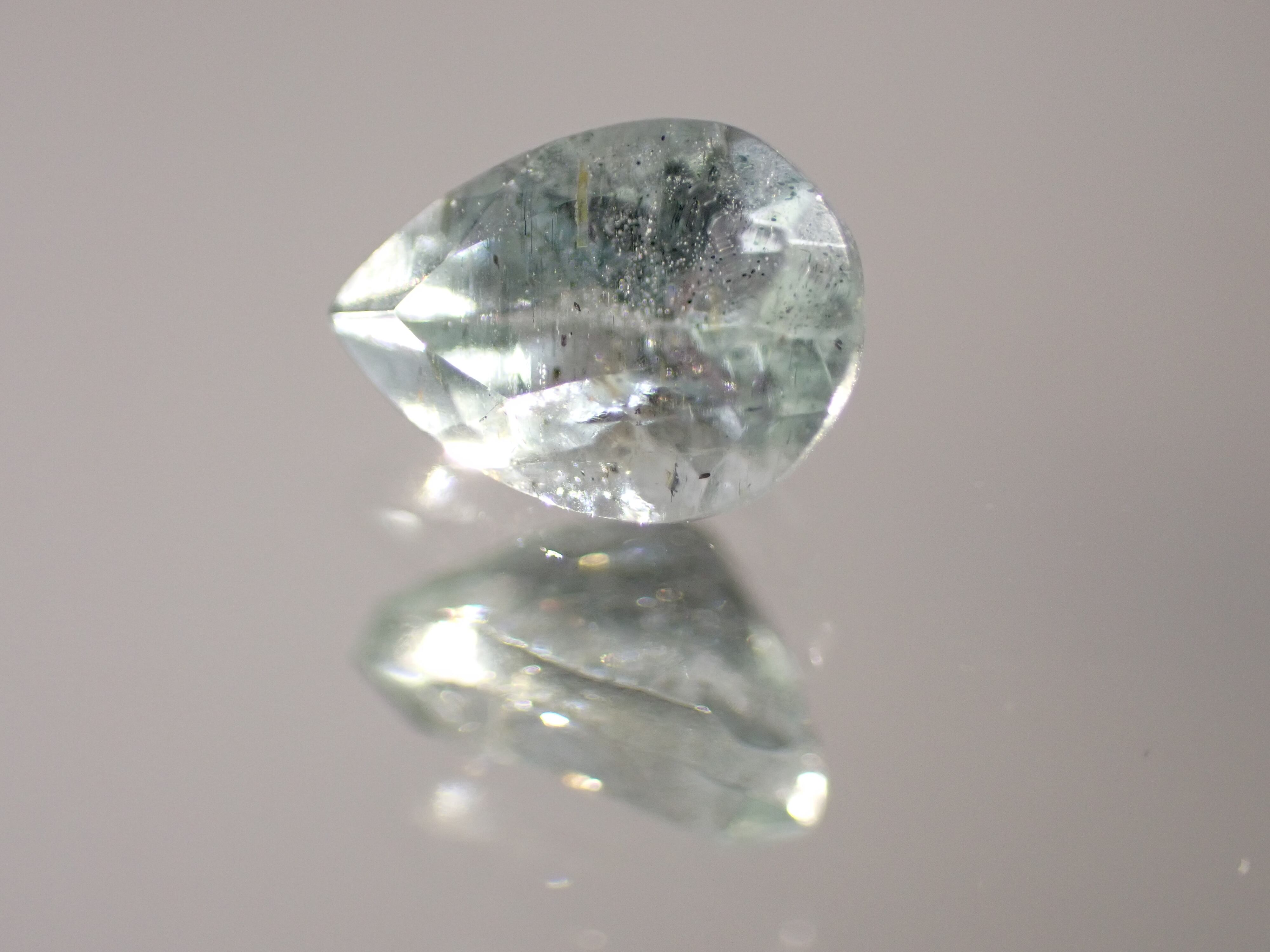 モスアクアマリン 0.82ct [B2−65] | differencee(ディファレンシー)