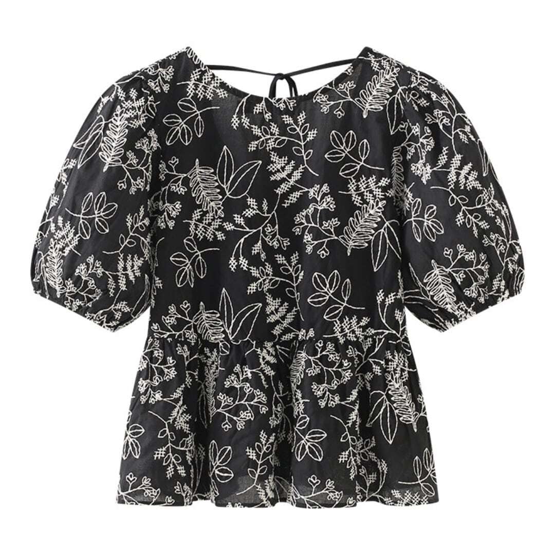 刺繍ガーリートップス