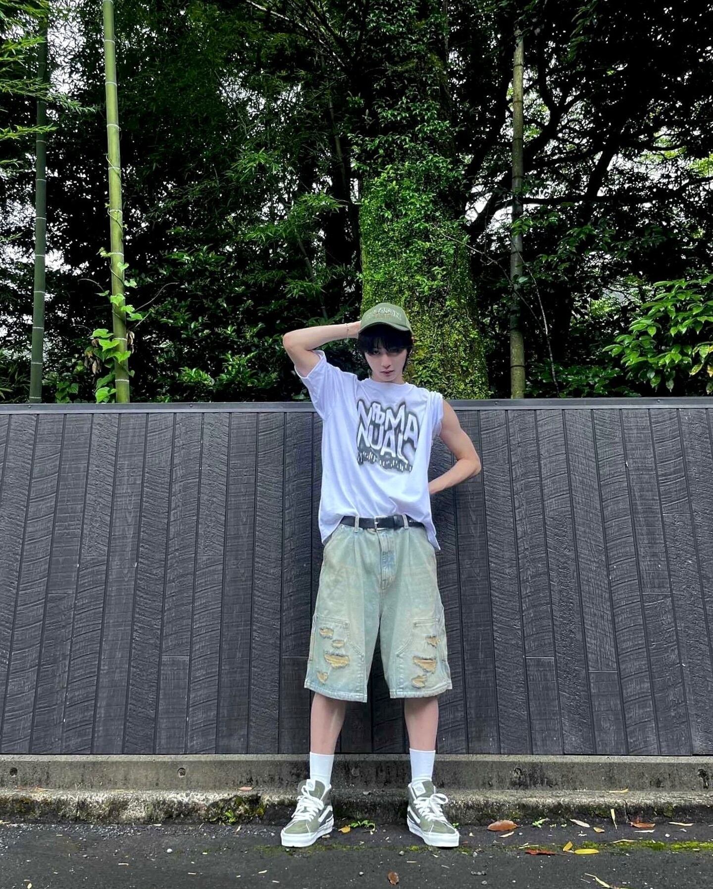 ぬんさん専用 ☆BOYNEXTDOOR テサン 着用！！【NOMANUAL】BUZZ T-SHIRT - WHITE | もごつ