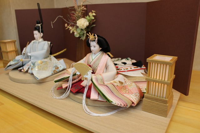 15号羽子板「舞桜」ケース付き