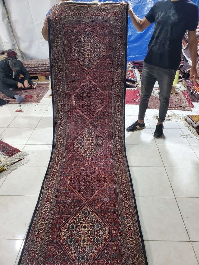 絨毯クエスト48【No.92】 ※現在、こちらの商品はイランに置いてあります。ご希望の方は先ずは在庫のご確認をお願いします。