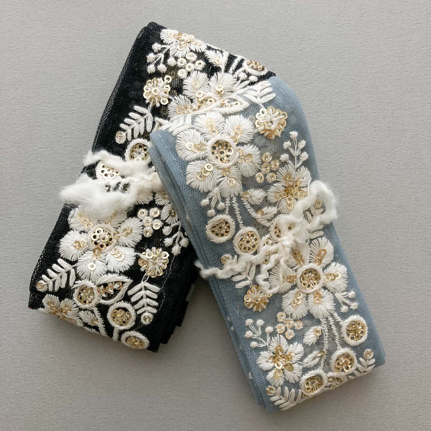 再入荷〉スパンコールと6枚お花刺繍チュールレース（1mカット） | Dua