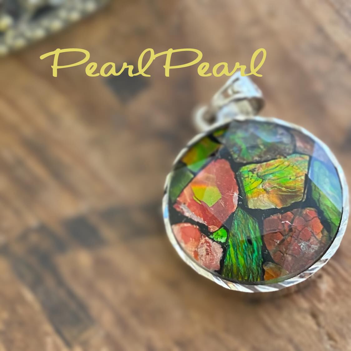 ステンドグラスみたいなアンモライトtopネックレス 大阪梅田 中崎町の淡水パールと天然石アクセサリー雑貨のお店pearlpearl パールパール