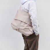 E R A. B.T NO MESSENGER BAG K012B