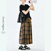 アートに揺れるフラワーチュールTシャツ 《i0673》