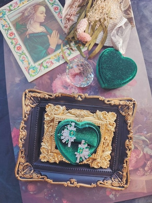 【FOREST GREEN FORBBIDEN ART DECO EARRING/(XX271) 】