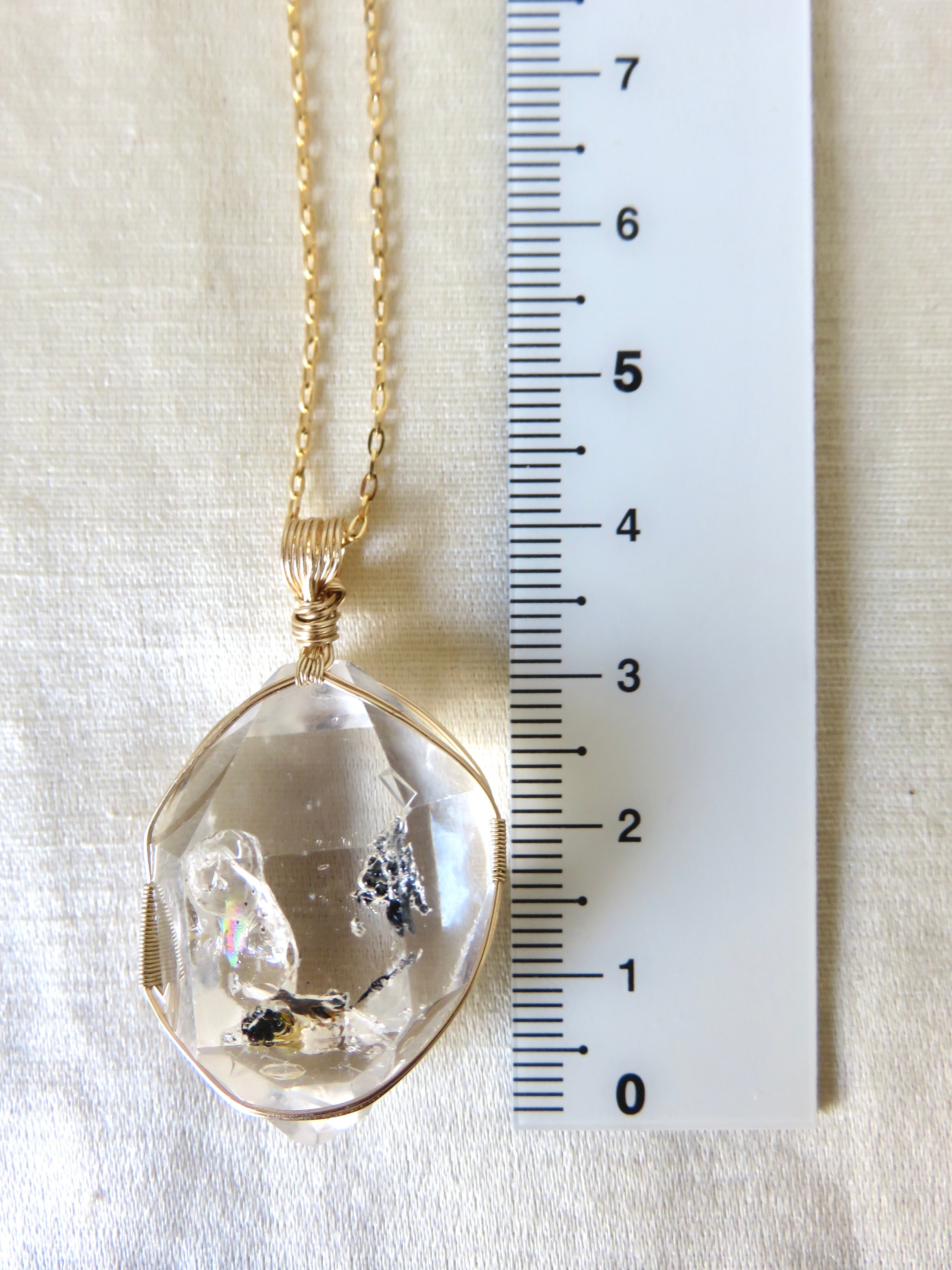 大きめハーキマーダイヤモンドの女神巻きペンダントトップ | komichi