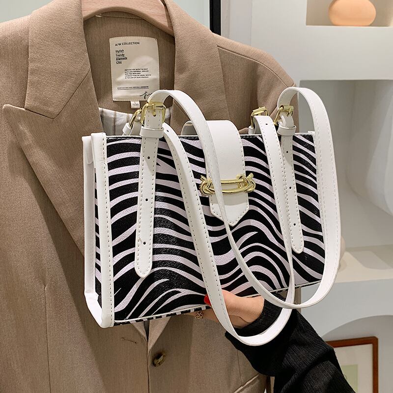 パターンショルダーバッグ トートバッグ Tiancai_Wing_Bag58818997087