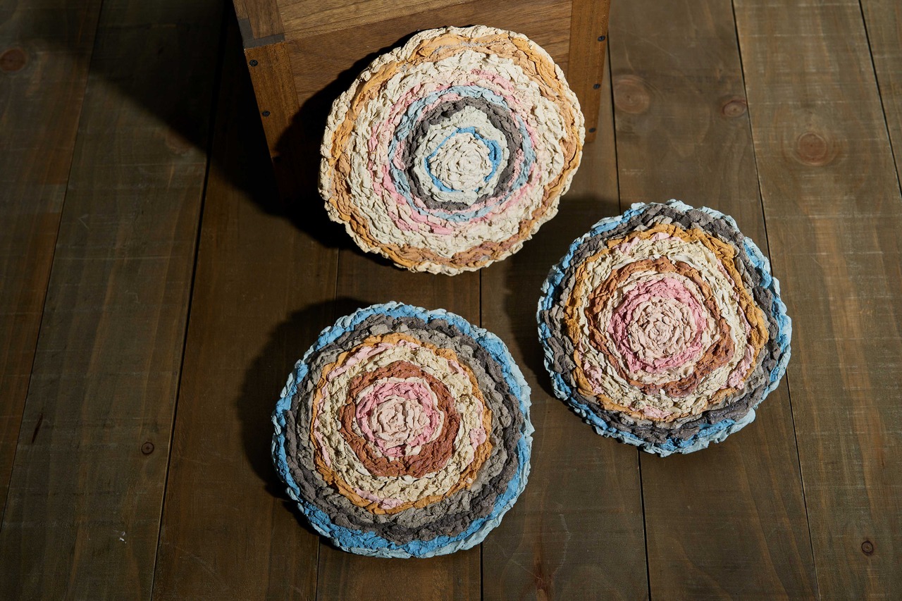重なるカラフル(B1)