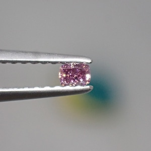 しっかり濃いパープル☆Fancy Deep Purple Pink 0.06ct