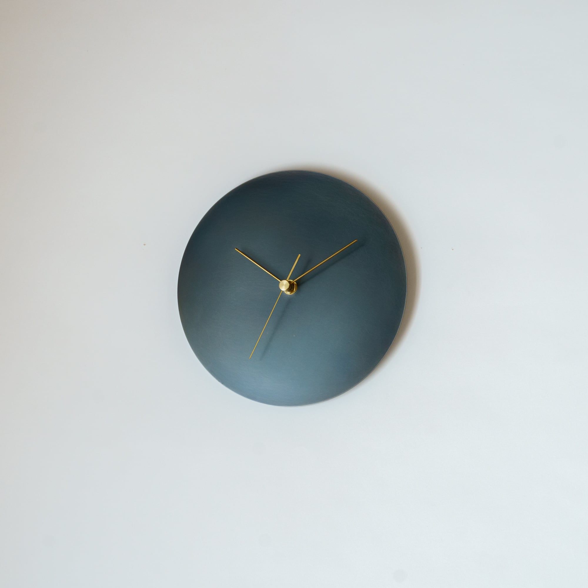 受注製作】minimal wall clock 220 _ plain / iron 壁掛け時計 220