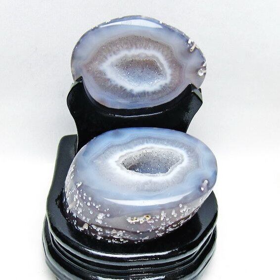 1Kg トレジャーメノウ アゲート ジオード 台座付属 一点物 175-1561